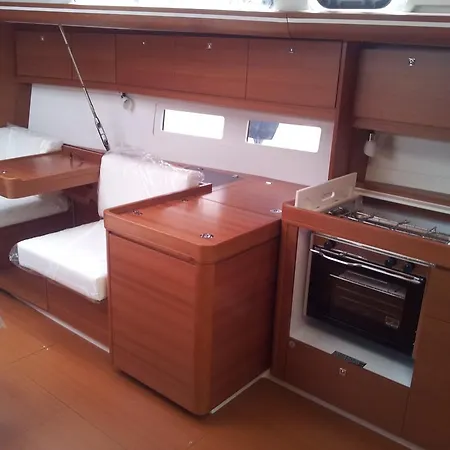 Bateau-hôtel Aura Charter Canneto (Lipari)